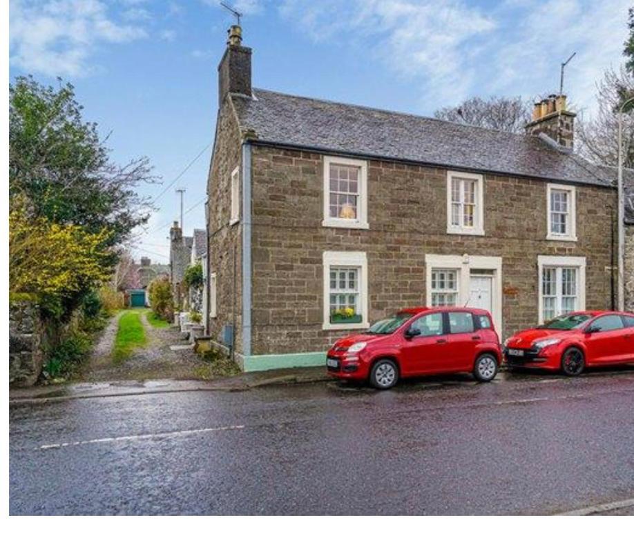 Pretty Ground Cottage In Comrie Extérieur photo